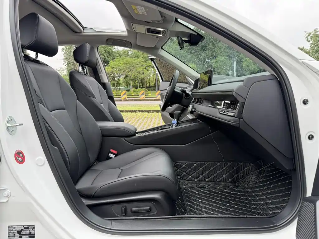Honda Inspire 2023 — фото 15