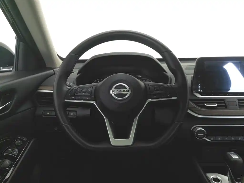 Nissan Teana 2022 — фото 11