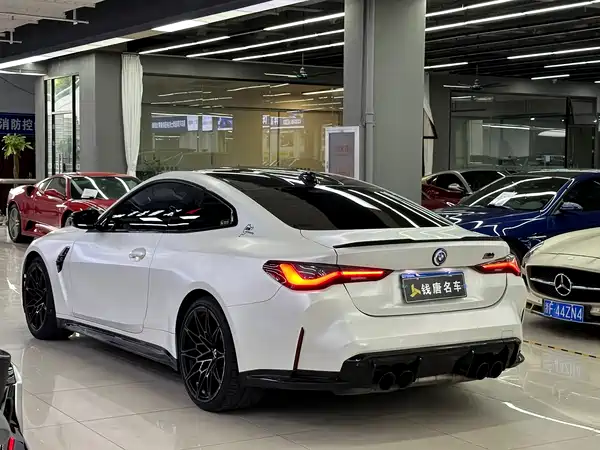 BMW M4 2023