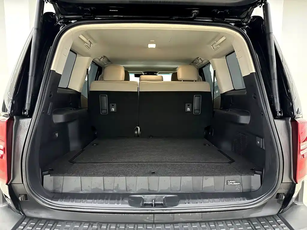 Toyota Prado 2025 — фото 27