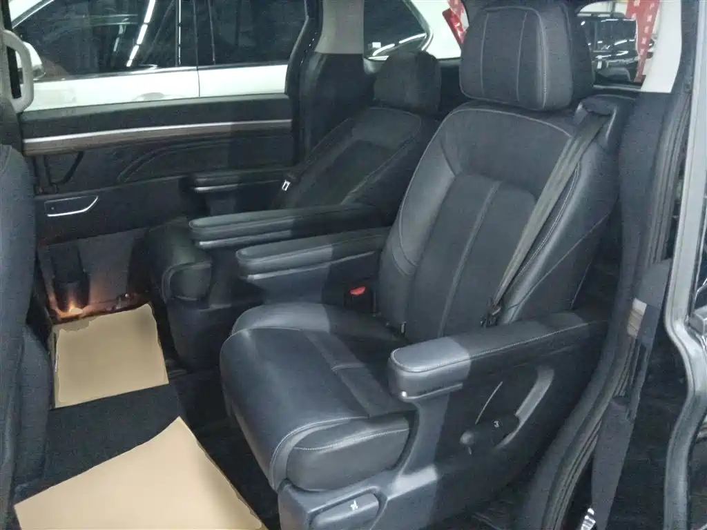 GAC Motor Trumpchi M8 2022 — фото 13