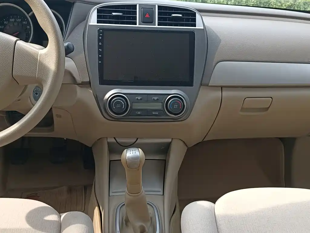 Nissan Sylphy 2014 — фото 13