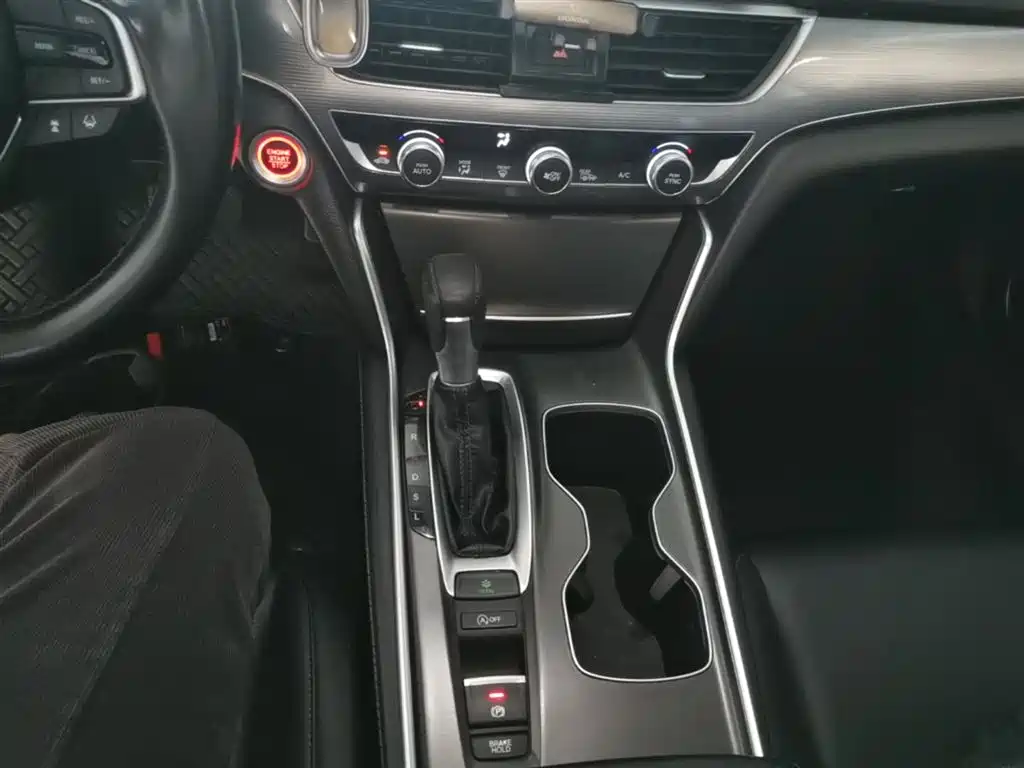 Honda Accord 2020 — фото 14