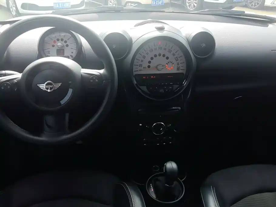 MINI Countryman 2014 — фото 12