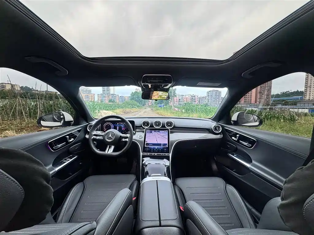 Mercedes-Benz C-Class 2024 — фото 10
