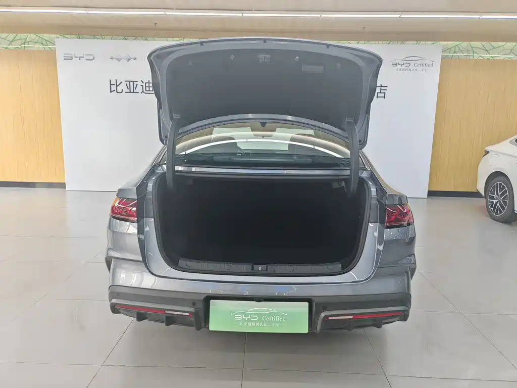 BYD Qin L 2025 — фото 7