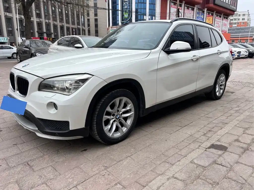 BMW X1 2014 — фото 1