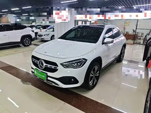 Mercedes-Benz GLA 2021