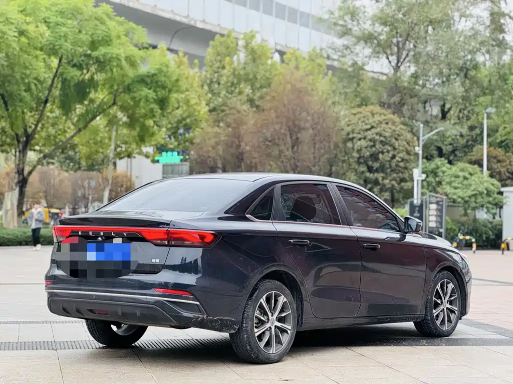 Geely Emgrand 2022 — фото 6