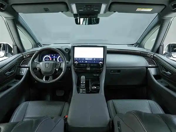 Toyota Vellfire 2024