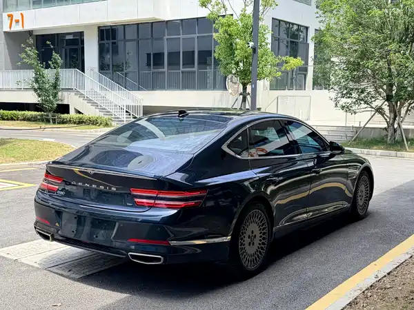 Genesis G80 2023