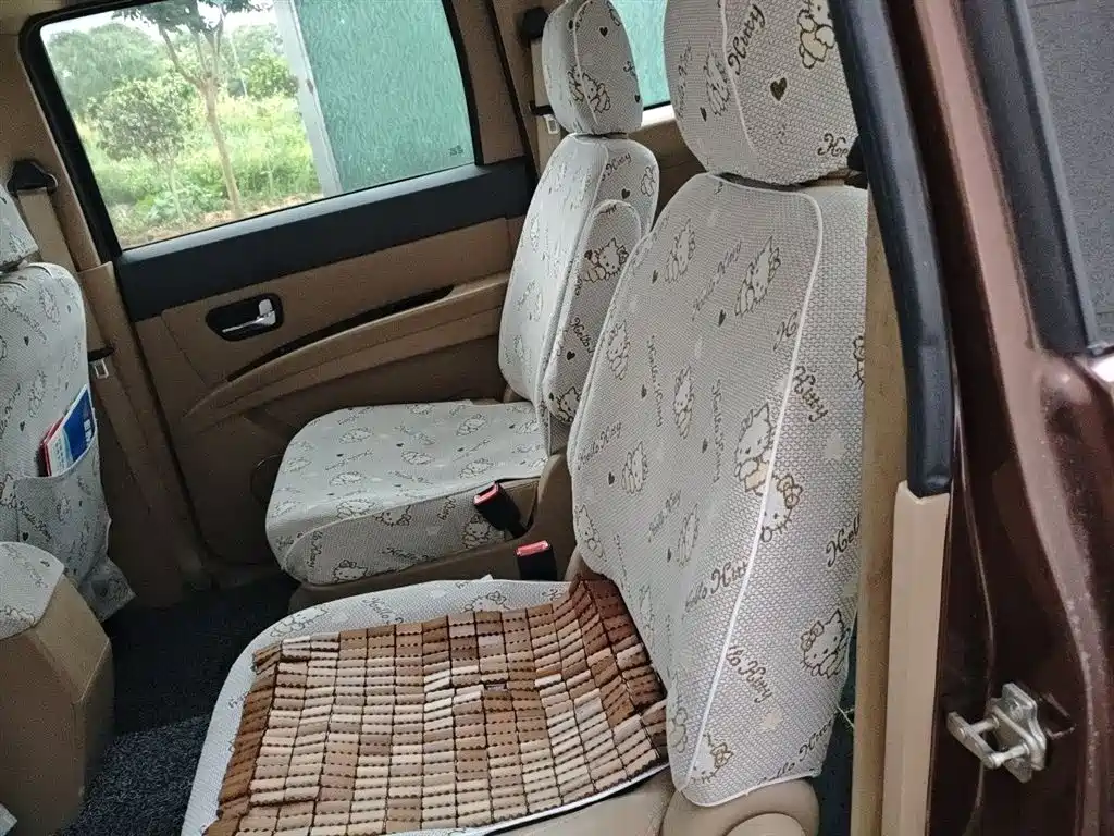 Wuling Hongguang 2015 — фото 15