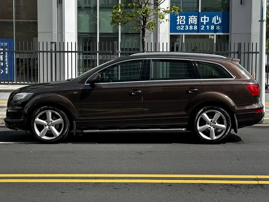 Audi Q7 2014 — фото 24