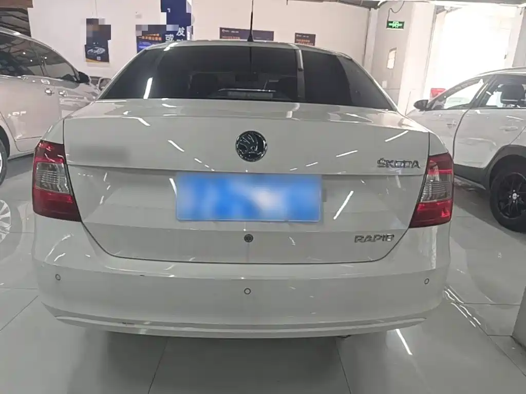 Skoda Rapid 2015