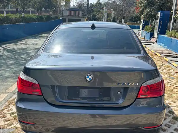 BMW 5 Series 2009