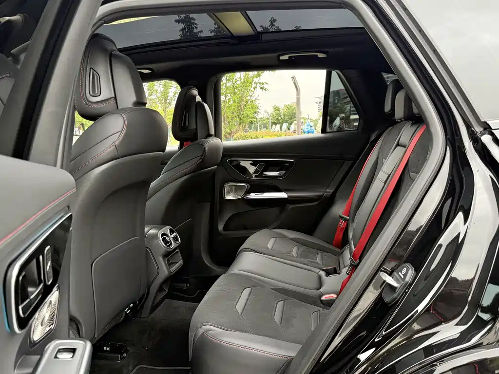 Mercedes-Benz GLC AMG 2026 — фото 11