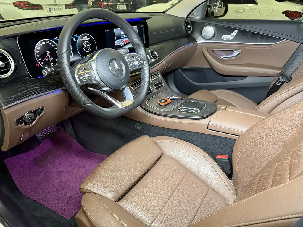Mercedes-Benz E-Class 2019 — фото 16