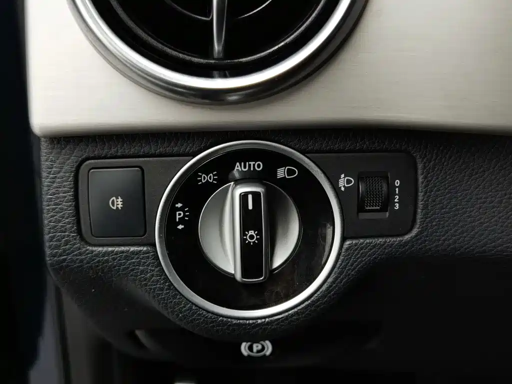 Mercedes-Benz GLK-Class 2014 — фото 21