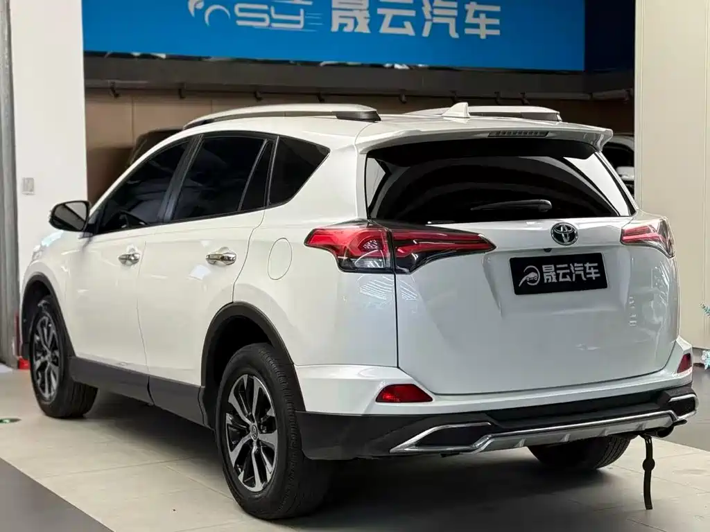 Toyota RAV4 2017