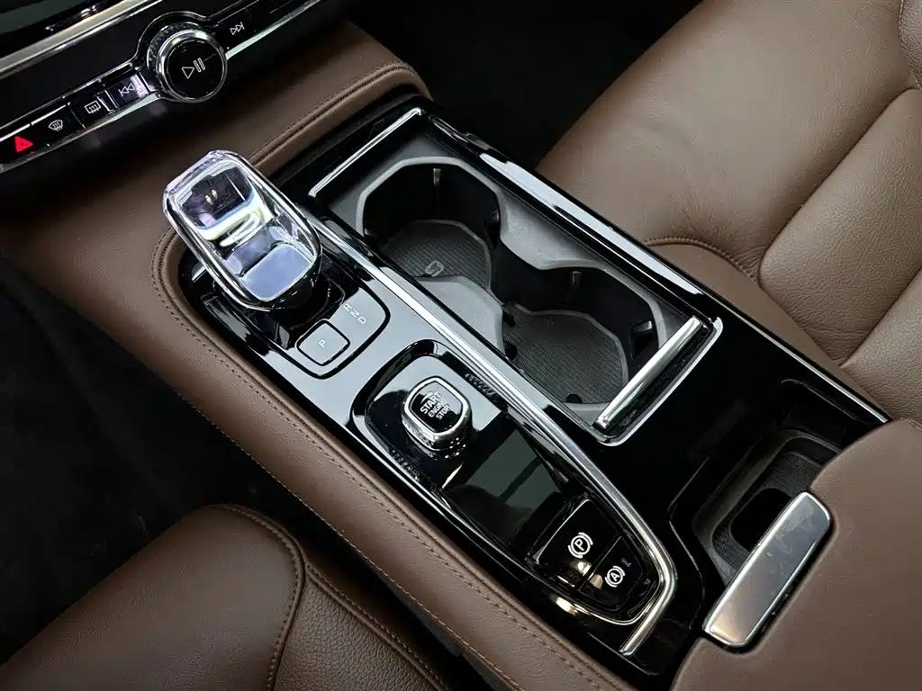 Volvo S90 PHEV 2024 — фото 13