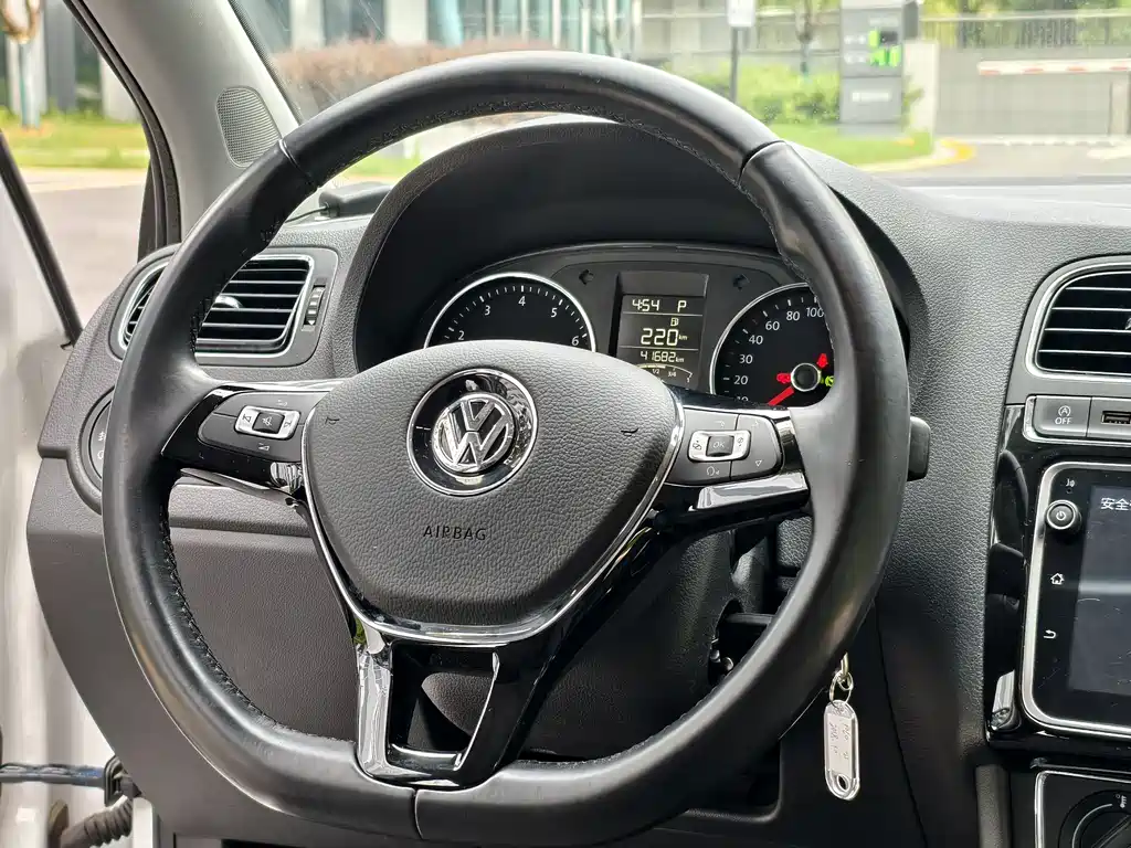 Volkswagen Polo 2018 — фото 36