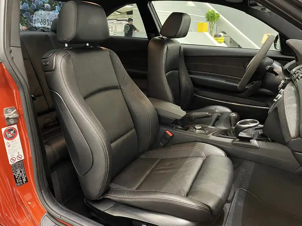 BMW 1 Series M 2012 — фото 13