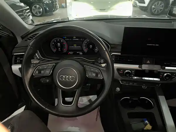 Audi A4 2021