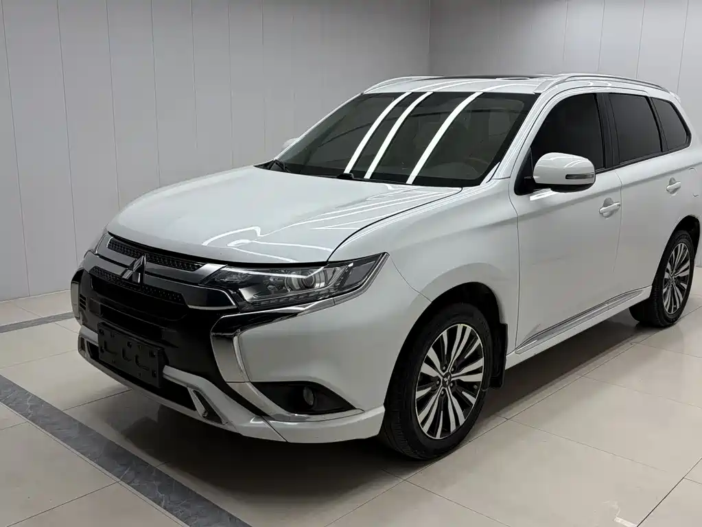 Mitsubishi Outlander 2021