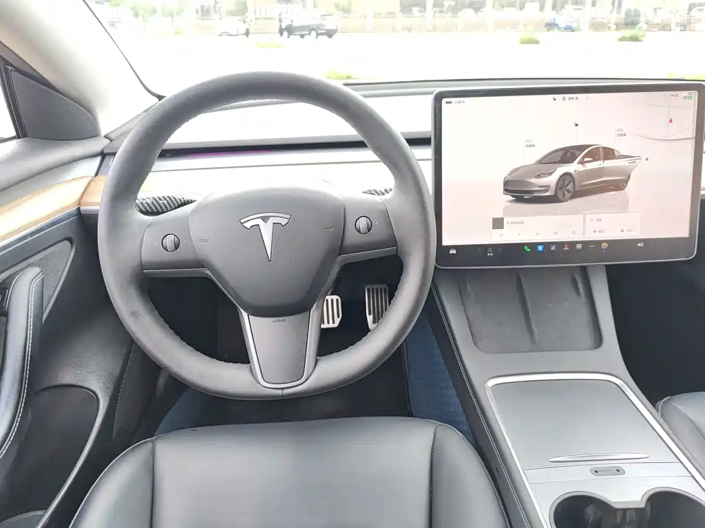 Tesla Model 3 2022 — фото 24