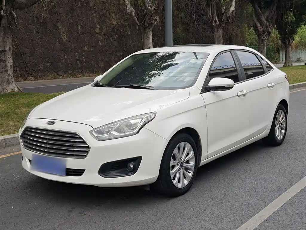 Ford Escort 2018 — фото 1