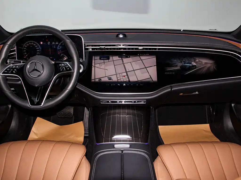 Mercedes-Benz E-Class 2025 — фото 11