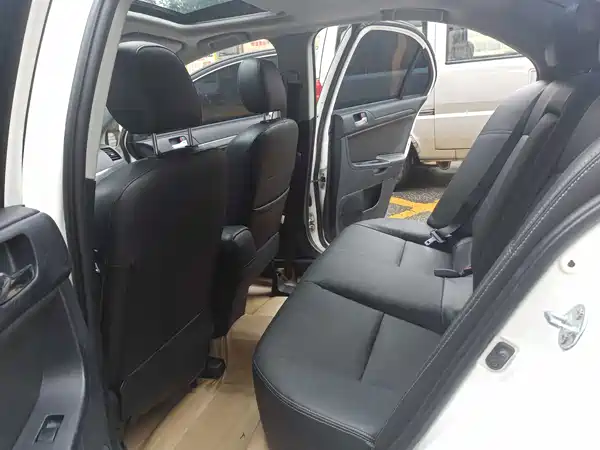 Mitsubishi Lancer EX 2013