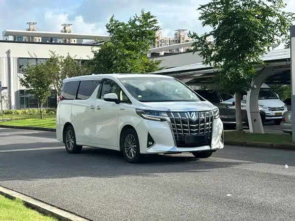 Toyota Alphard 2021