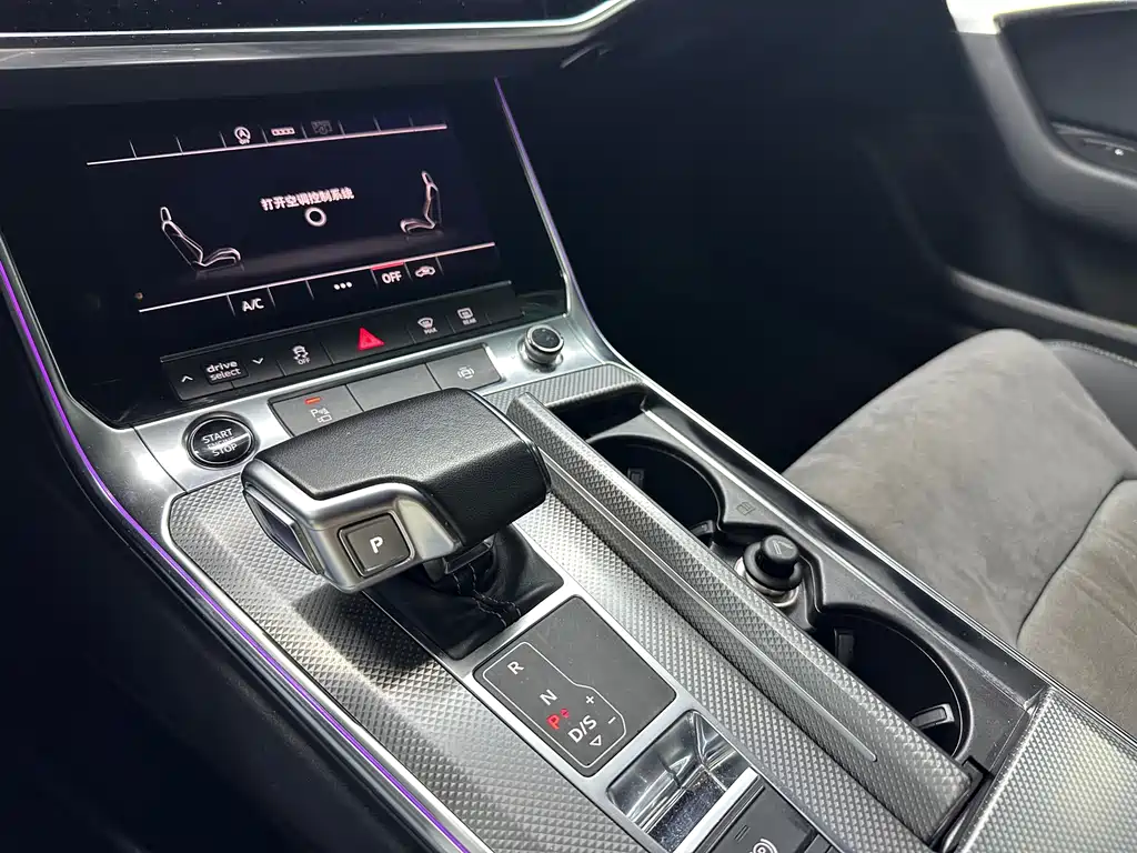 Audi A6L 2021 — фото 16