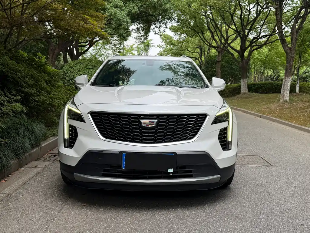 Cadillac XT4 2020 — фото 2
