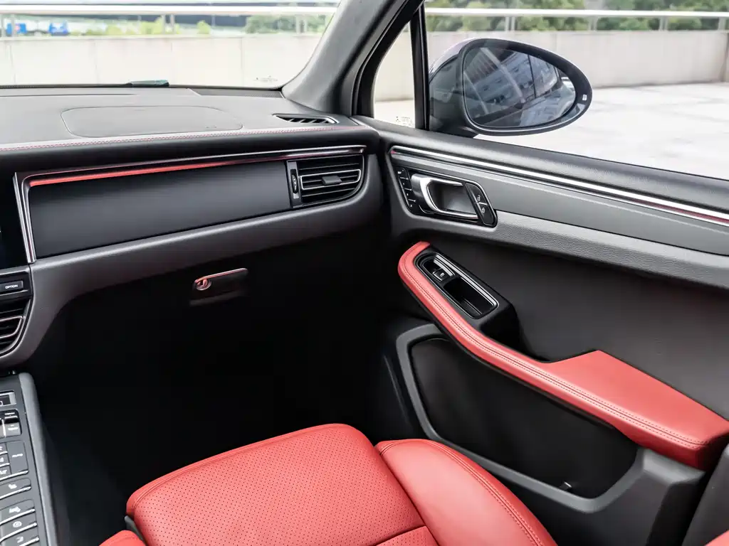 Porsche Macan 2019 — фото 20