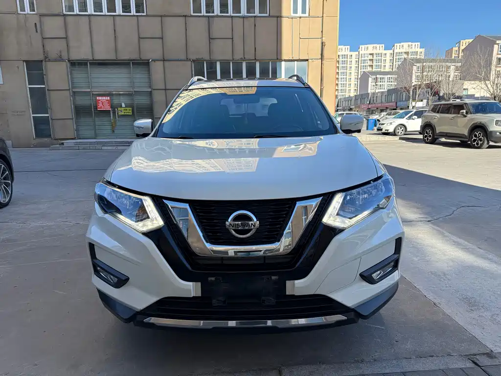 Nissan X-Trail 2017 — фото 2