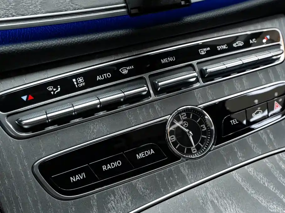 Mercedes-Benz CLS 2020 — фото 18