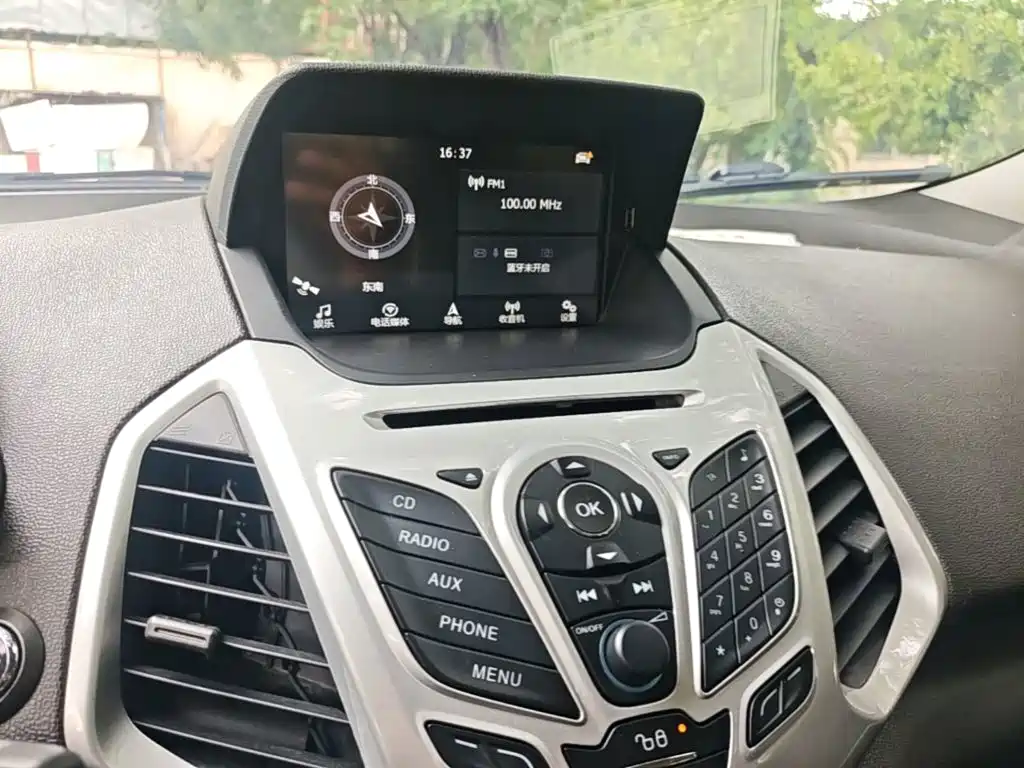 Ford EcoSport 2017 — фото 13