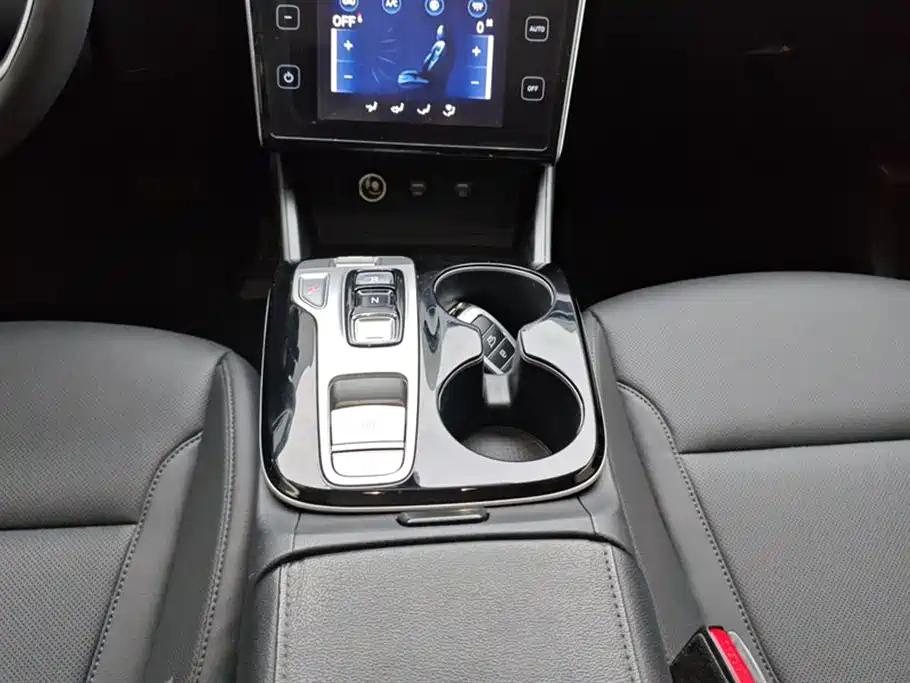 Hyundai Tucson 2023 — фото 16