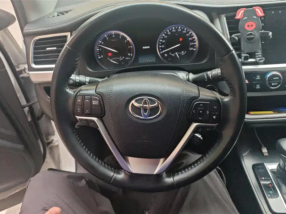 Toyota Highlander 2020 — фото 15