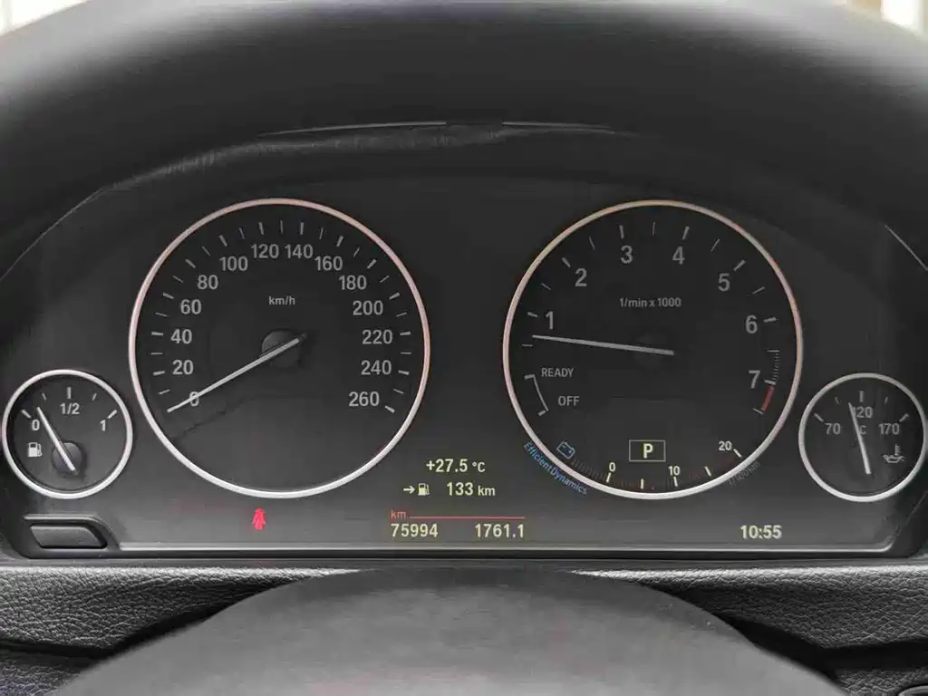 BMW 3 Series 2018 — фото 18