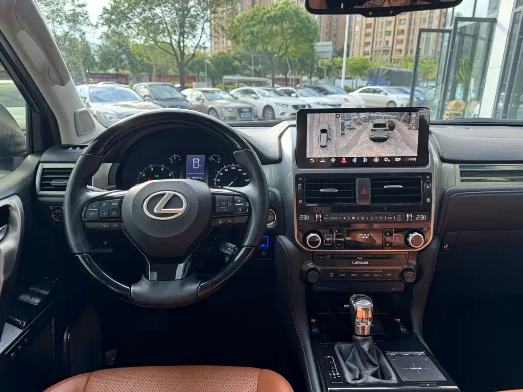 Lexus GX 2017 — фото 12