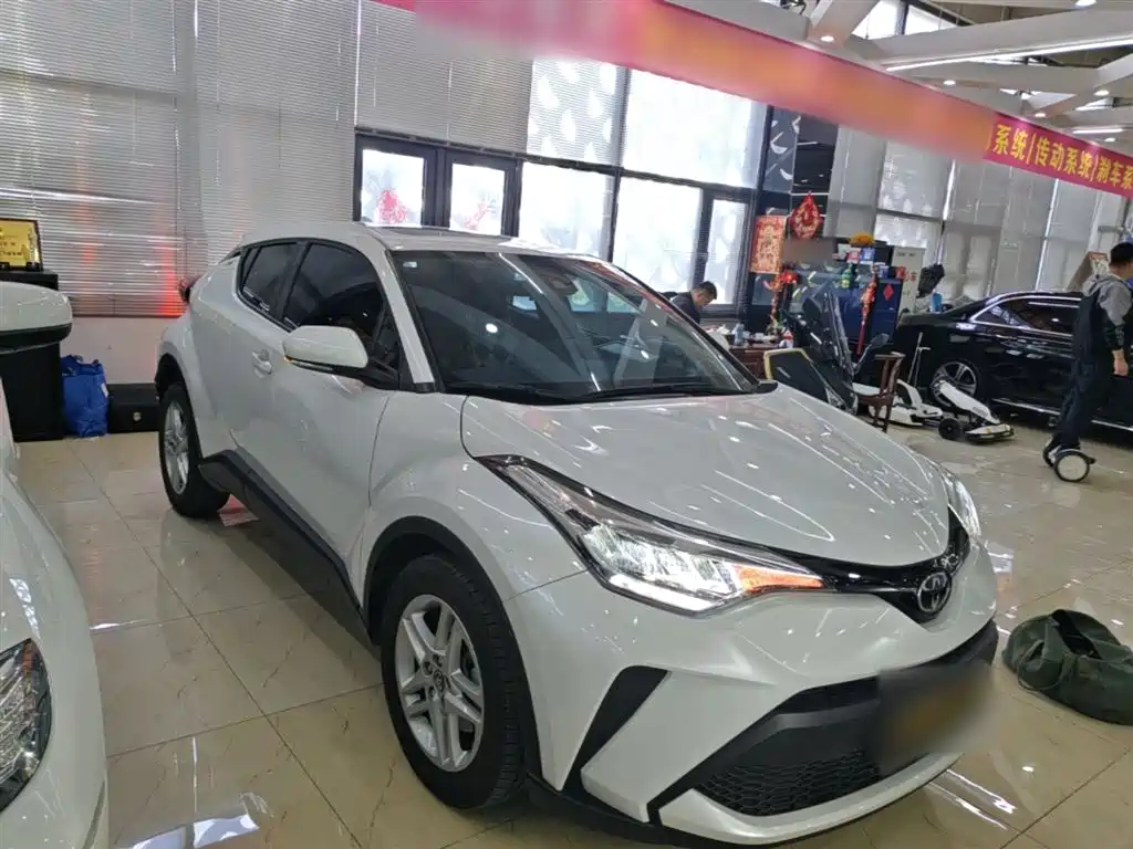 Toyota C-HR 2022 — фото 4