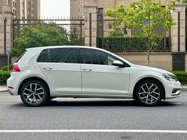 Volkswagen Golf 2020