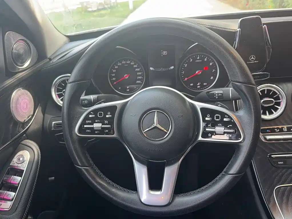 Mercedes-Benz C-Class 2019 — фото 16