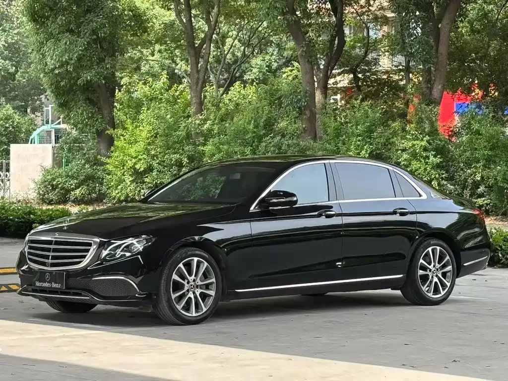 Mercedes-Benz E-Class 2019 — фото 1