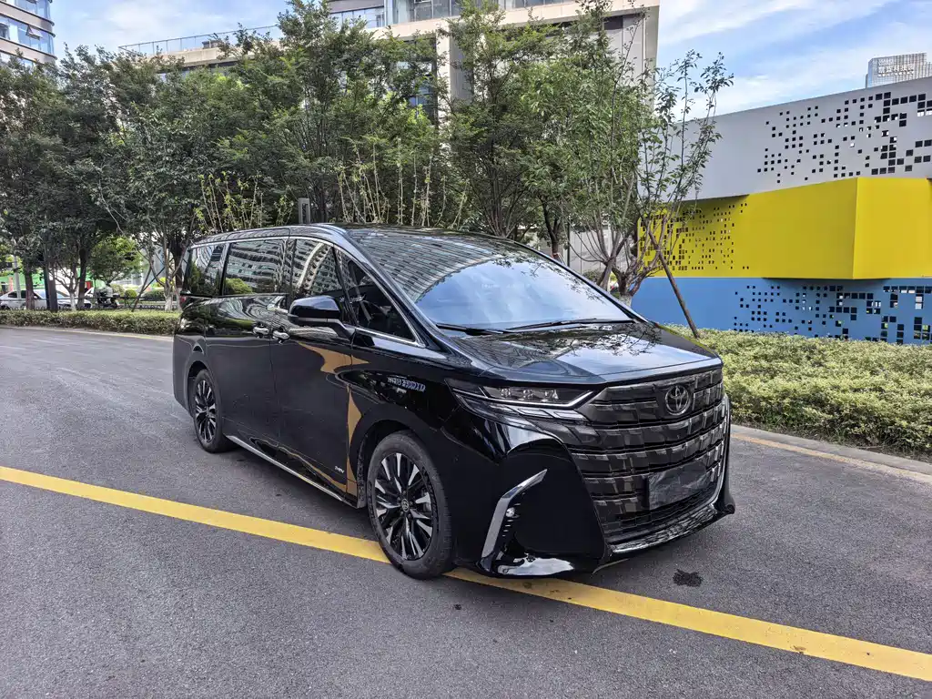 Toyota Alphard 2024
