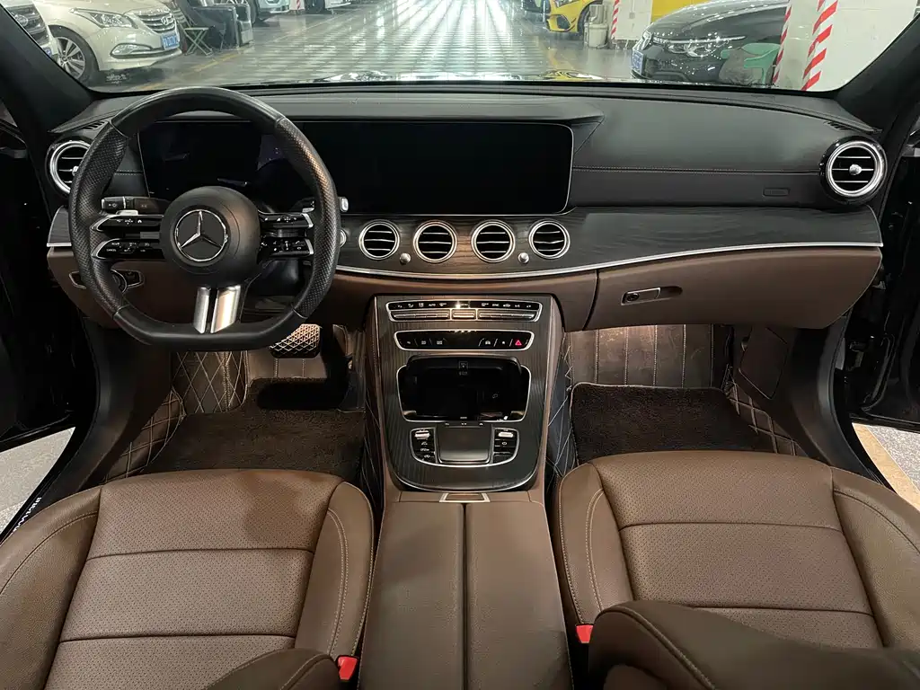 Mercedes-Benz E-Class 2023 — фото 7