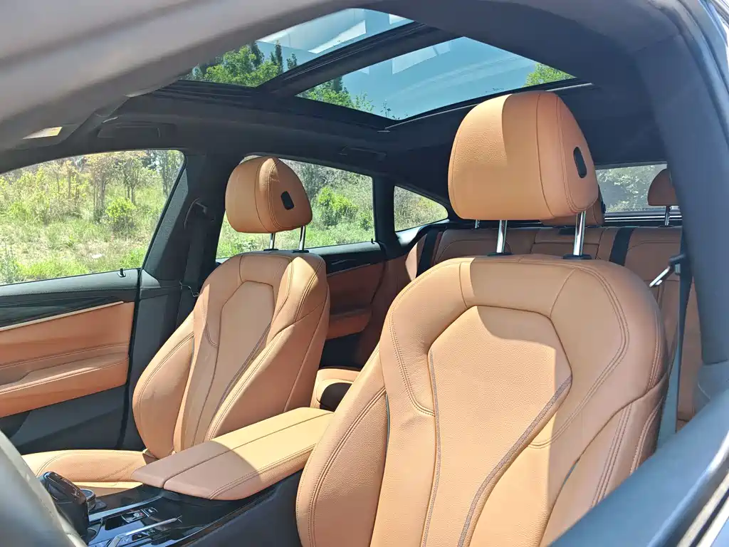 BMW 6 Series GT 2023 — фото 24